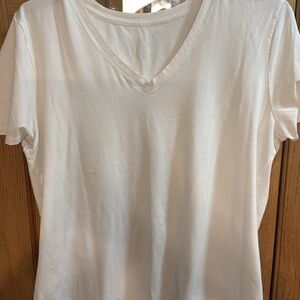 Women’s Lululemon love T’s